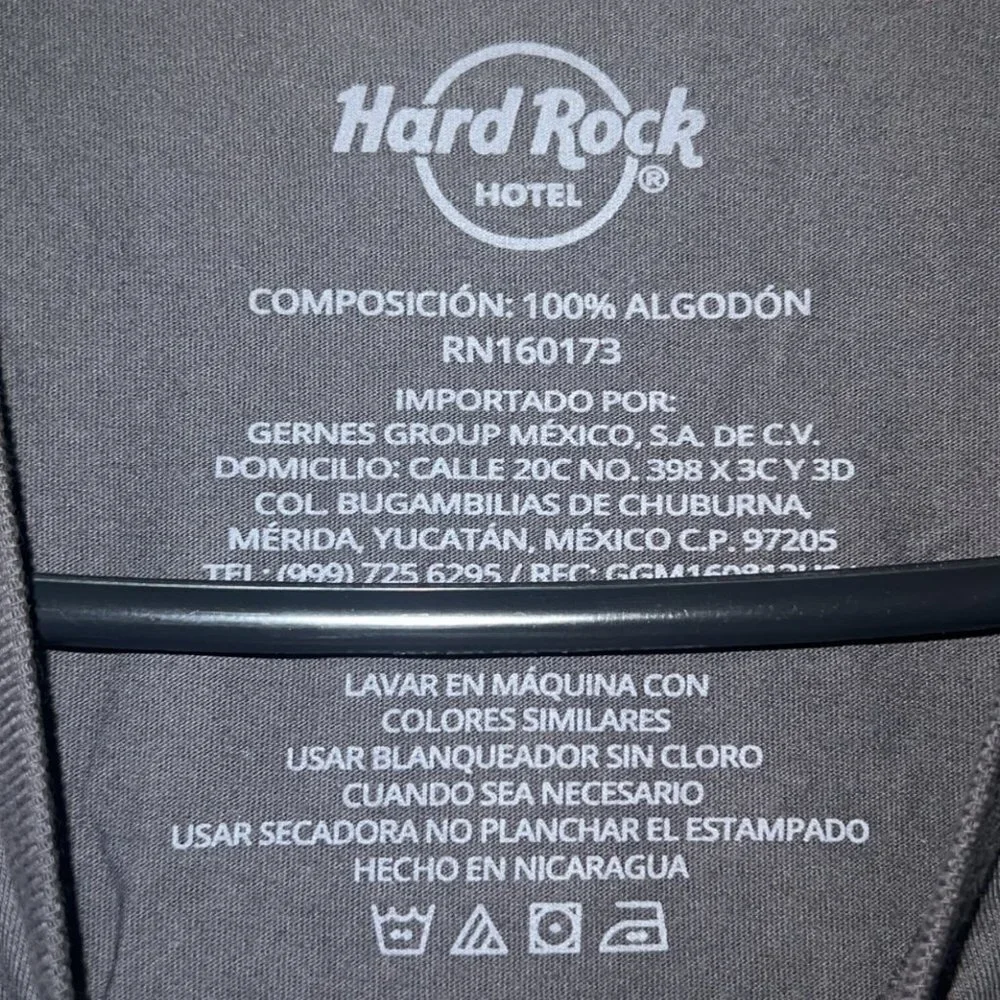 Hard Rock Hotel Riviera Maya Love Always Wins T-Shirt, XL
